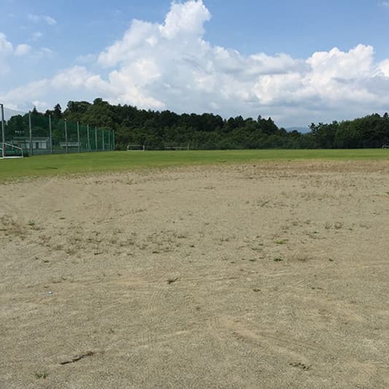 サッカーフィールド、野球場、多目的広場